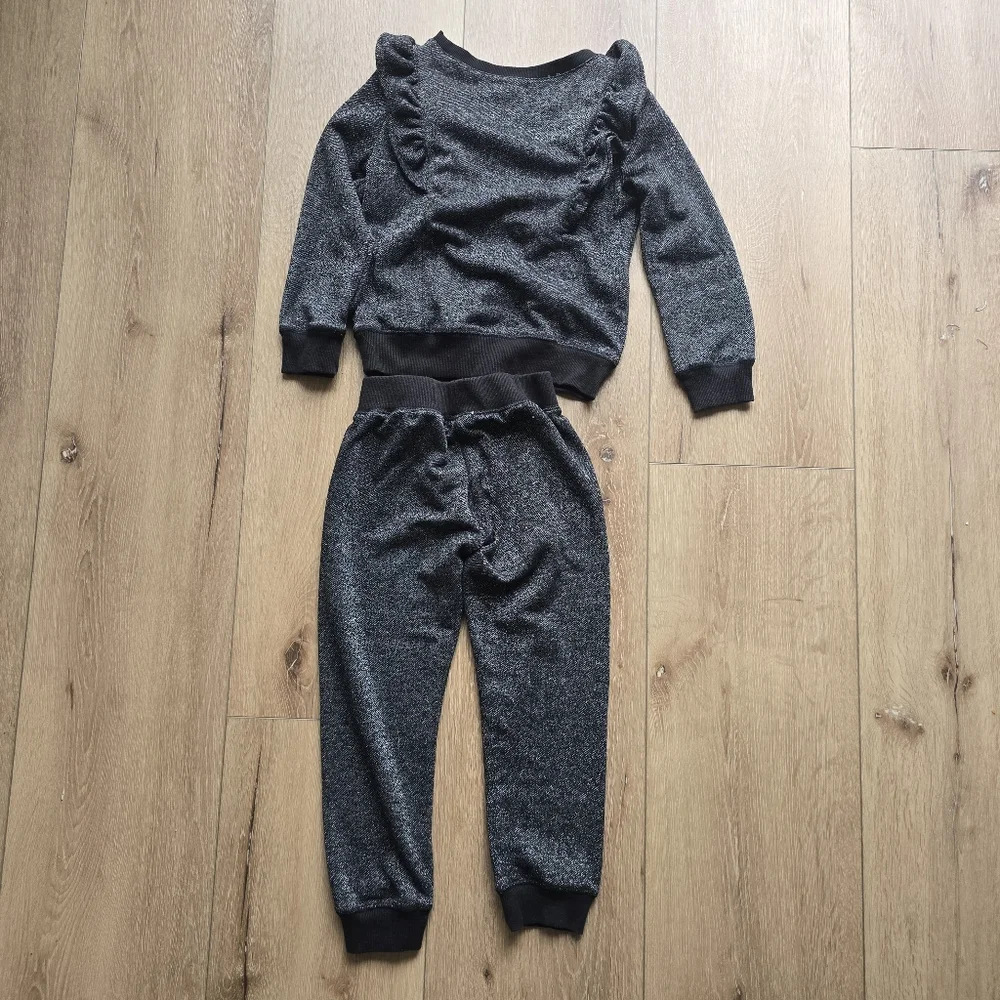 True Religion girls size 5, black Shimmery Glitter Set Joggers Ruffle Shoulder